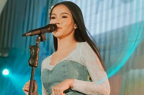 Penyanyi Yura Yunita Ceritakan Pengalamannya, 'Keajaiban Itu Datang Saat Ibadah Umrah'