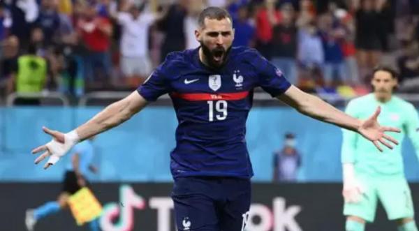 Pelatih Perancis Putuskan Tidak Mencari Pengganti Benzema Yang Cidera