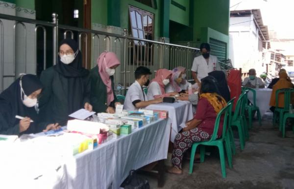 Wanita Islam Blusukan di Barutikung Semarang, Gelar Bhakti Sosial