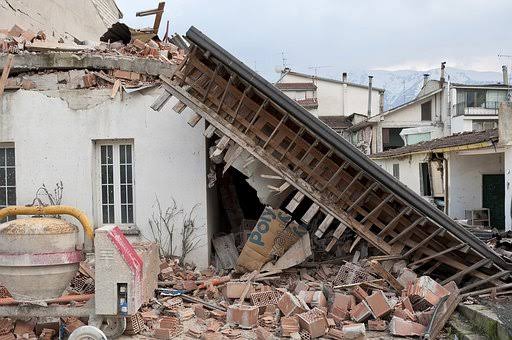 Gempa Terdahsyat yang pernah mengguncang Indonesia Hingga Menyebabkan Banyak Korban Jiwa