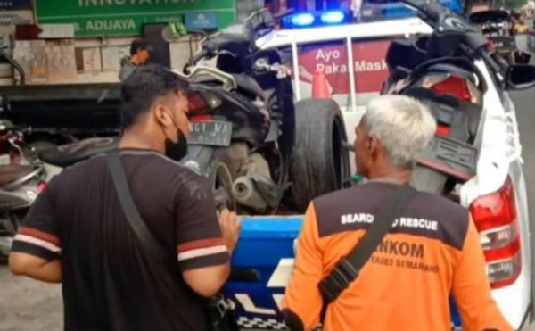 Tragis, Pasutri Tewas Mengenaskan dalam Laka Maut di Persimpangan Sawah Besar Semarang