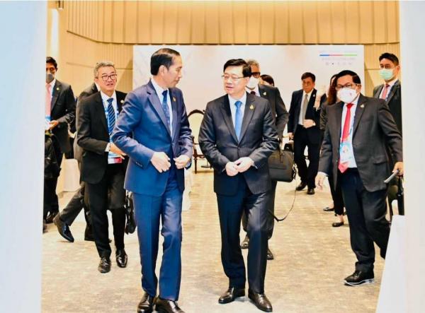 Jhon Lee Positif Covid-19 Setelah KTT APEC, Istana Pastikan Presiden Jokowi Sehat