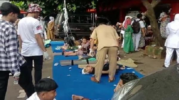 Update Gempa Cianjur: 44 Orang Meninggal, Ratusan Korban Luka-luka Terkapar di Area Parkir RS