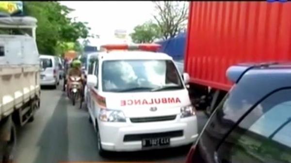 Viral! Akibat Ambulance Terjebak Macet, Pasien Meninggal Dunia Saat Dirujuk Ke Rumah Sakit