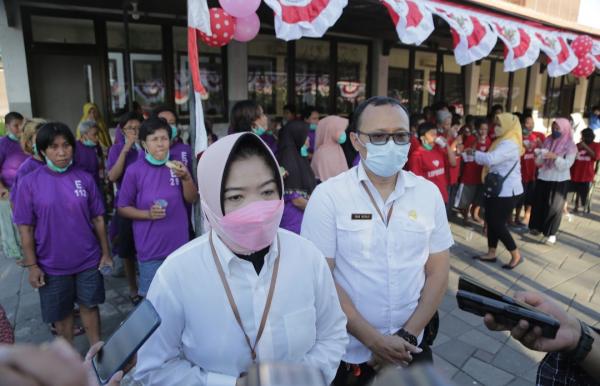 Miris, 40 Warga Surabaya Serahkan Orang Tuanya ke Panti Jumpo, Resmi dengan Pernyataan