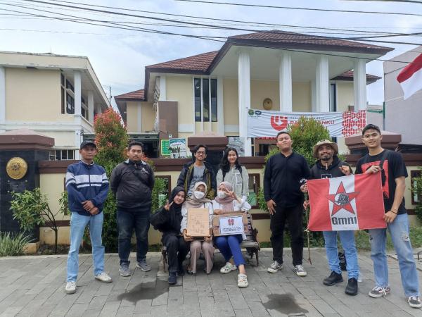 GMNI Karawang Turun Tangan Bantu Korban Gempa Bumi di Cianjur
