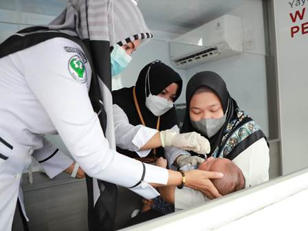 Gubernur Riau Minta Orangtua Bantu Untuk Imunisasi Anak