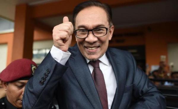 Karier Politik Anwar Ibrahim: Dari Menteri hingga Terjerat Kasus Korupsi dan Sodomi Saat di Parlemen