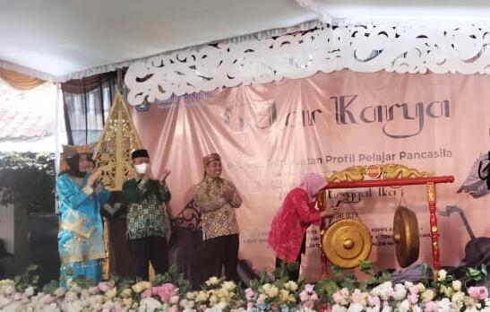 SMK Muhammadiyah Salaman Tampilkan Keberagaman Nusantara