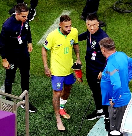 Waduh, Kemenangan Brasil Dibayar Mahal, Neymar Alami Cedera Engkel