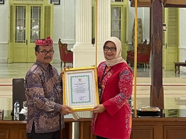 KPPN Cirebon Terima Penghargaan dari Pemda Kabupaten Cirebon