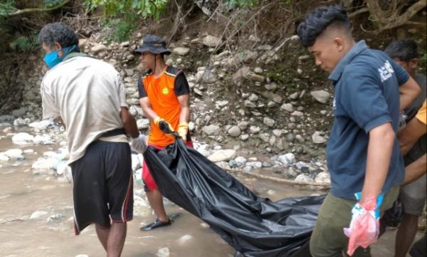 Basarnas Kupang Evakuasi Jasad Pria Terseret Banjir