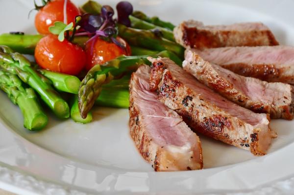 Suka Makan Daging Tapi Kolesterol Tidak Tinggi, Berikut 3 Tips dari Dimas The Meat Guy