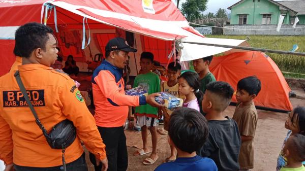 Pengungsi Gempa Cianjur Ditarik Biaya Sewa lahan Rp1,5 Juta Viral, DPR: Tak Punya Empati