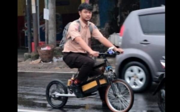 Inspiratif, Siswa MAN 2 Banyumas Modifikasi Sepeda Bertenaga Listrik Untuk Berangkat Sekolah
