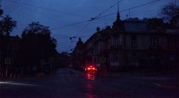 Pemadaman, 130.000 Penduduk Ibu Kota Ukraina Hidup Tanpa Listrik