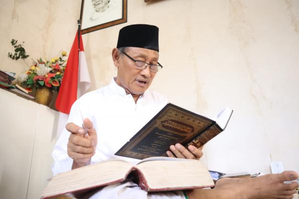 UIN Walisongo Semarang Anugerahi KH Shodiq Hamzah Gelar Doktor Honoris Causa