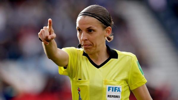 Sejarah! Pertama Kali Piala Dunia Dipimpin Wasit Wanita, Stephanie Pimpin Duel Jerman vs Kosta Rika 