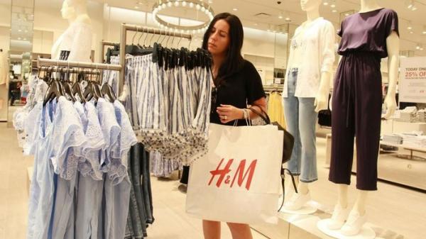 Badai Inflasi dan Krisis Guncang Raksasa Perusahaan Fesyen H & M, 1500 Karyawan Harus di-PHK Massal