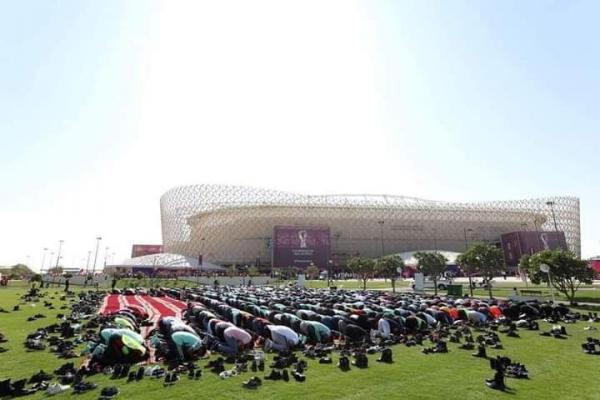 Viral, Stadion Piala Dunia 2022 Qatar Dipakai Sholat Jumat