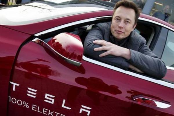 Luhut Optimis Elon Musk Akan Dirikan Pabrik Tesla di Indonesia