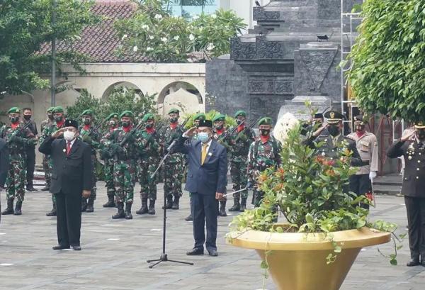 DPRD Kota Blitar Ajak Masyarakat Teladani Sikap Pahlawan Dalam ...