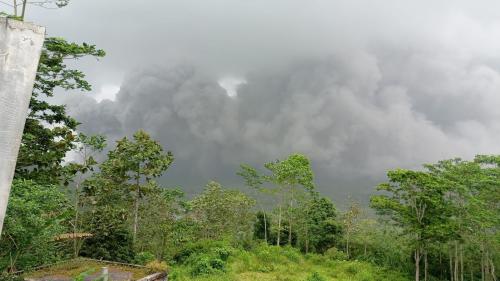 Gunung Semeru Erupsi, Status Naik ke Level IV Menjadi Awas