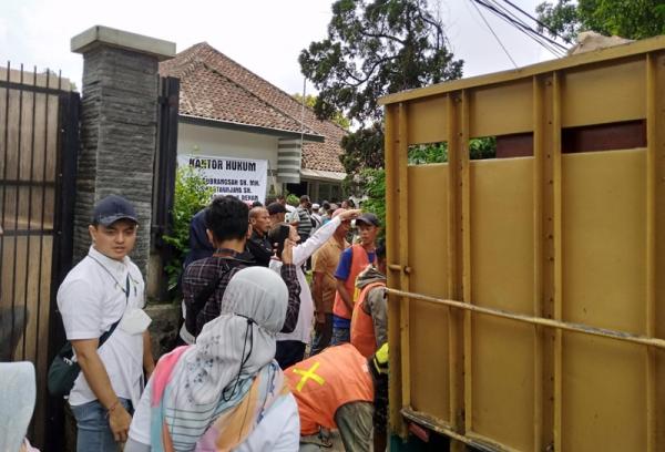 Sempat Alot, PN Bandung Eksekusi Pengambil Alihan Aset PT PLN di Bandung