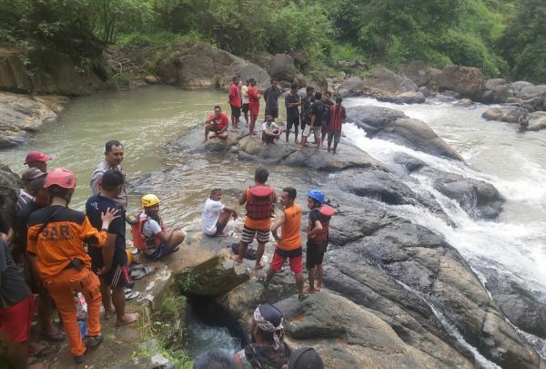 Ritual di Kahyangan, Seorang Pria Hilang, Teman Wanitanya Selamat