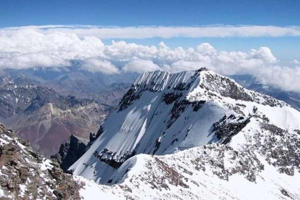 Daftar Gunung Tertinggi di Indonesia, Nomor 1 Ada Saljunya