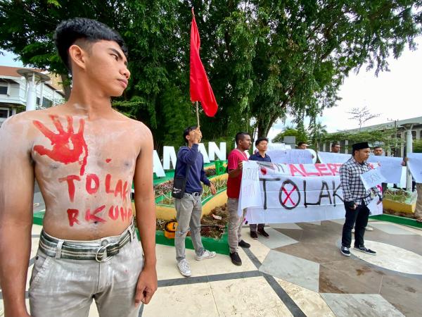 Tolak Pengesahan RKUHP, AJI dan IJTI Bersama LMND Gelar Aksi Damai