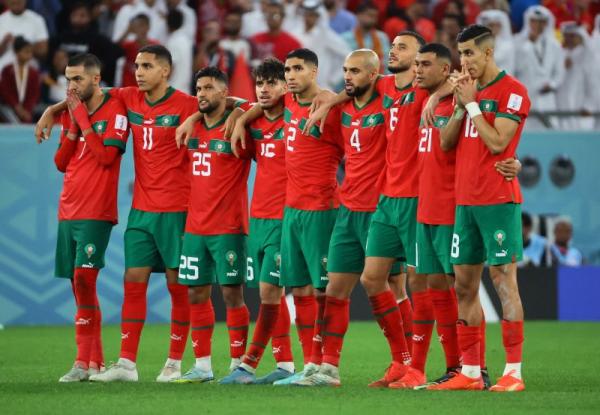 Seluruh Pemain Maroko Tertangkap Membaca Ummul Quran Jelang Adu Penalti Lawan Spanyol di Piala Dunia