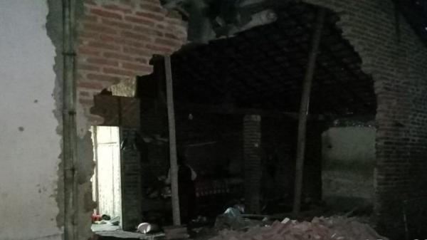 Gempa Bumi Jember M 6,2 Rusak 1 Rumah Warga di Wuluhan