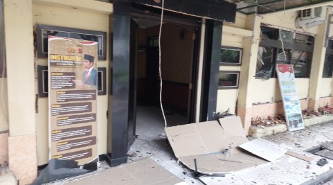 Bom Bunuh Diri Meledak di Kantor Polisi di Bandung