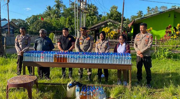 Polsek Merauke Kota Musnahkan Ratusan Botol Miras Lokal Hasil Operasi Cipta Kondisi