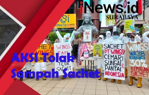 Bawa Patung Dewi Sri Terbungkus Sachet, Aktivis Lingkungan Demo Kantor Wings