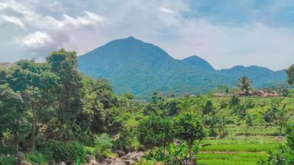 Cerita Mistis Gunung Halimun, Mulai Misteri Benteng Kerajaan Prabu Siliwangi hingga Pesawat Jatuh