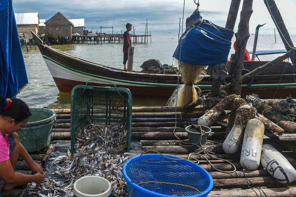 Kearifan Lokal Nelayan Sungsang Menjaga Laut