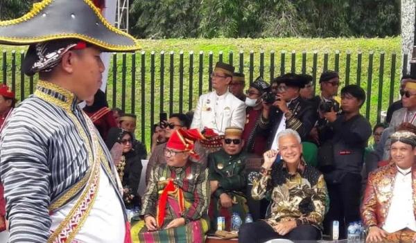 Ratusan Raja dari Seluruh Nusantara Hadiri Festival Adat Budaya Nusantara II di Candi Borobudur