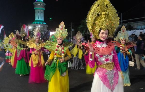 Diikuti Ribuan Peserta, Kendal Carnival Night Catatkan Sejarah Baru