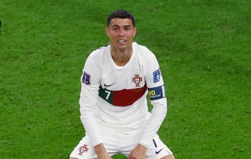 Ronaldo Tak Bisa Bendung Air Matanya usai Disingkirkan Maroko di Laga Terakhirnya