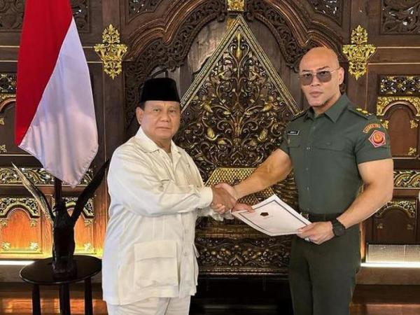 Deddy Corbuzier Sandang Pangkat Letkol TNI AD, Pantaskah?