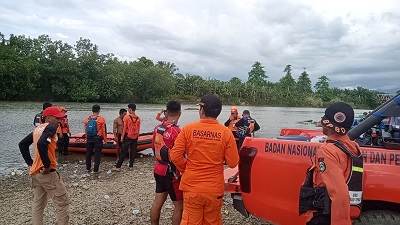 Tim Gabungan Masih Melakukan Pencarian Remaja yang Diterkam Buaya : Belum Ada Tanda-Tanda