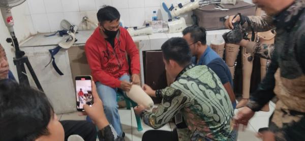 Peduli Disabilitas, Sekartama Salurkan Ratusan Kaki dan Tangan Palsu