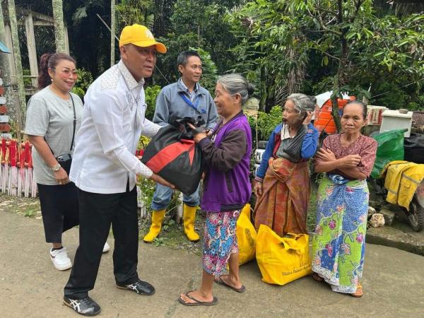 Victor Datuan Batara berbagi Kasih Natal, Wujud Kepedulian PT Malea Energy Ditengah Masyarakat
