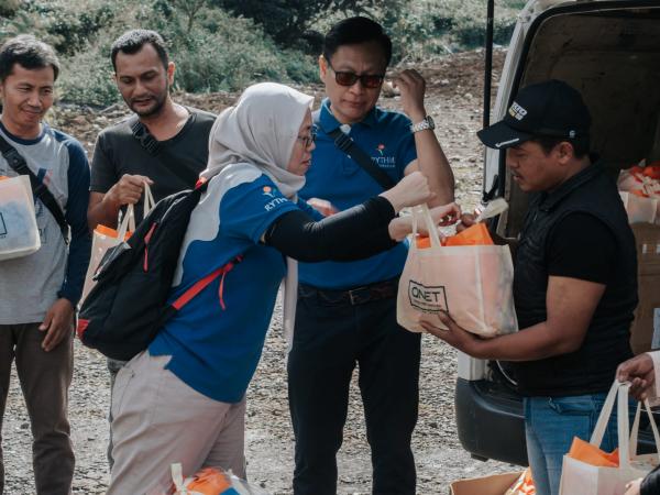 Jalankan Program SSR, QNET Salurkan Bantuan ke Korban Gempa Cianjur