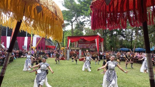 Sandiaga Uno Apresiasi Festival Kentongan Purbasari Pancuran Mas Purbalingga