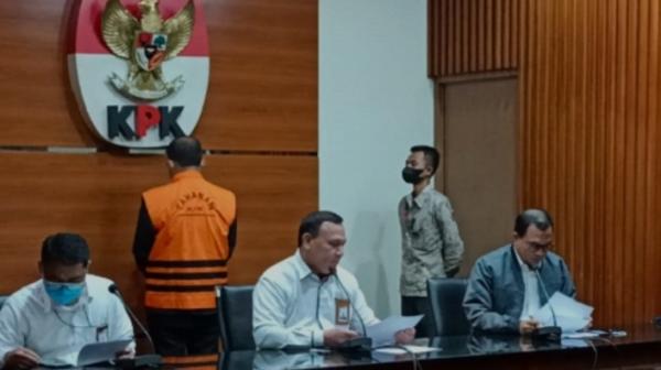Jadi Tersangka Baru Kasus Suap Pengurusan Perkara di MA, Hakim Yustisial Edi Wibowo Ditahan KPK
