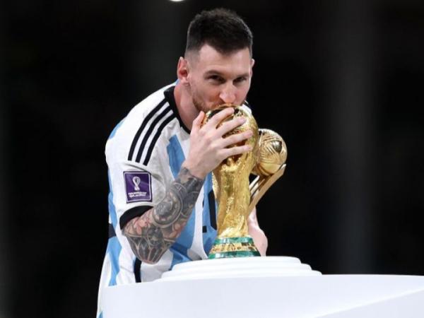Wow! Dua Kali Menangkan Golden Ball, Leonel Messi Cetak Sejarah Baru Argentina