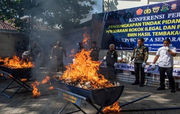 Rokok Ilegal di Jateng Rugikan Negara Rp121 Miliar, Begini Modus Peredarannya